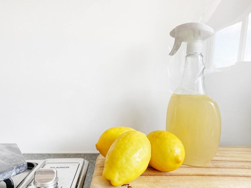 Citrony a směs pro úklid